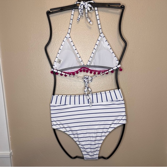 Lot of 3 Bikinis Size Medium - Picture 2 of 6